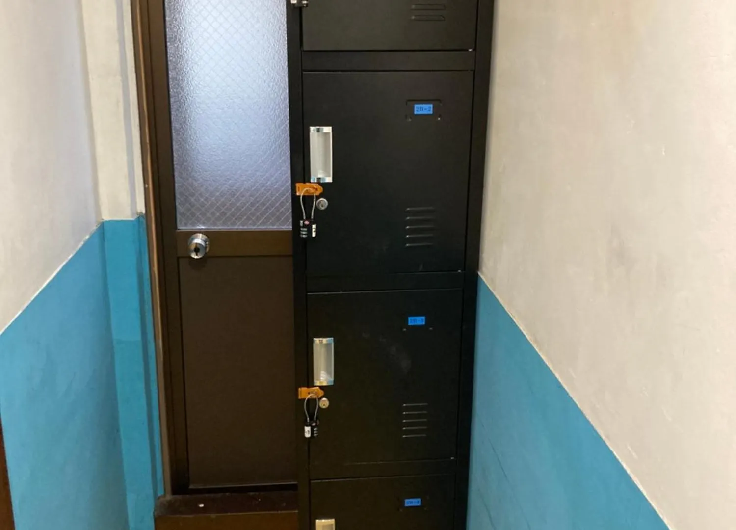 Hostel Blue Door ホステル ブルードア Nagoya Japan